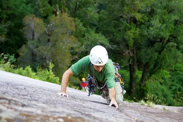 Escalada en granito en el valle de Cochamó