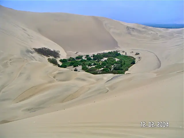 Sandboard en las dunas de Huacachina