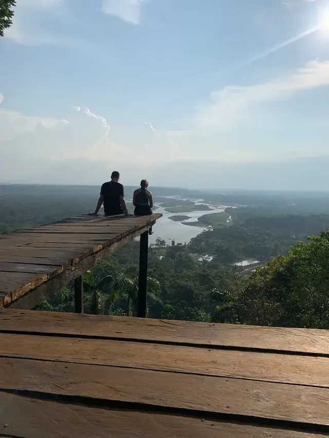 Mirador Indichuris sobre el Pastaza · Indichuris viewpoint over the Pastaza